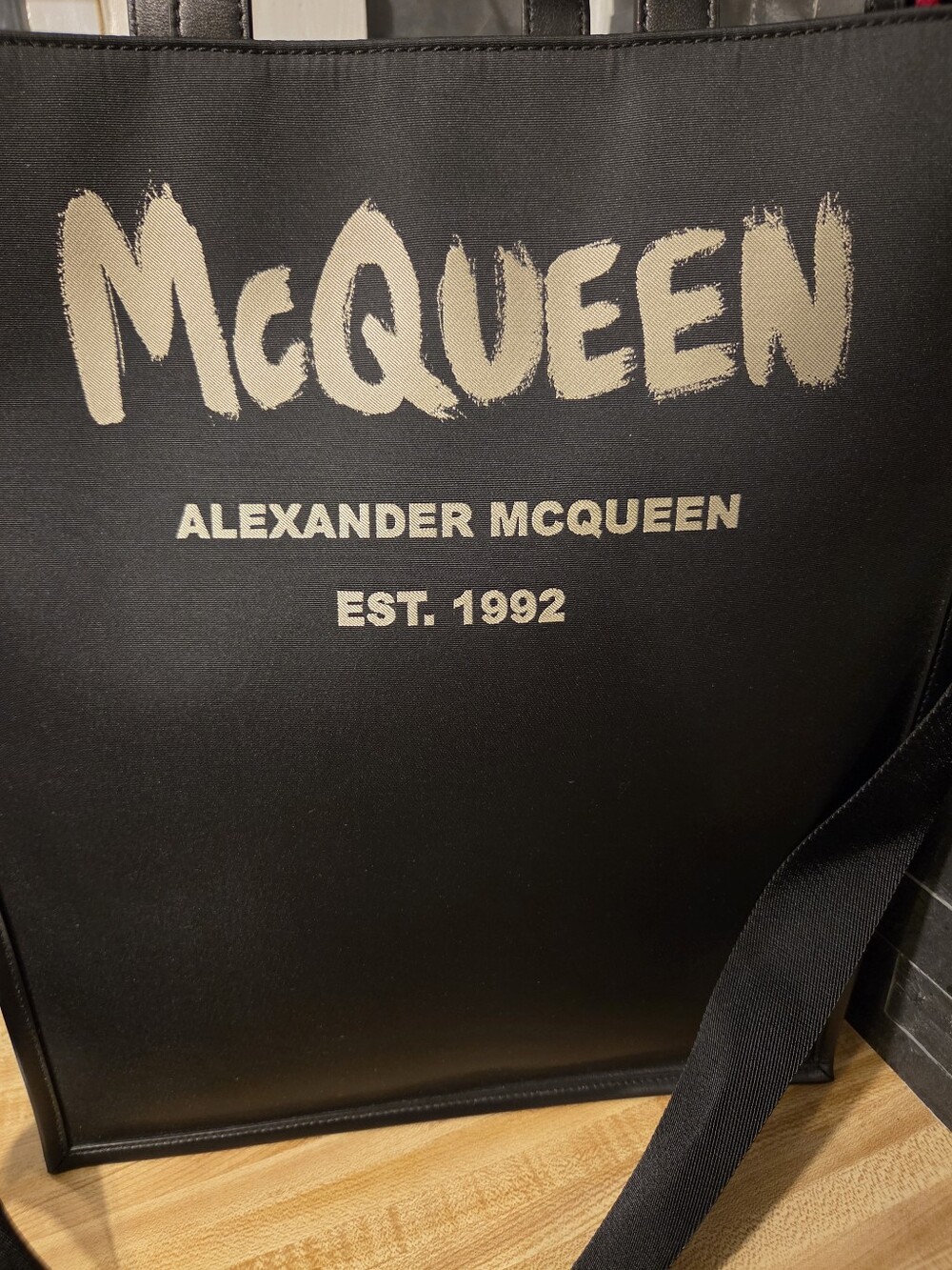 Alexander McQueen NWT Black Tote w/Guitar strap & Dustbag - Picture 8 of 9